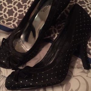 Wild Diva black & silver heels size 9